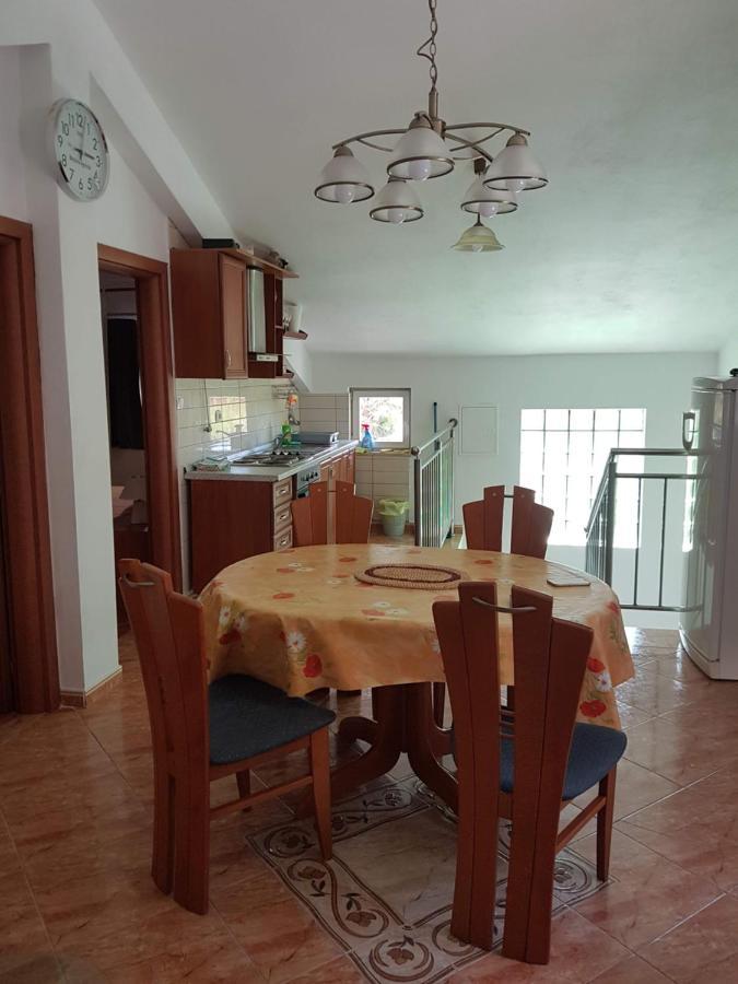 Monika Apartment Раб Екстериор снимка